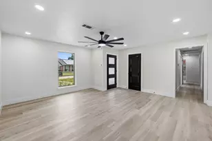 5927 Beaudry Dr, Houston, TX 77035 - Photo 6