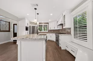 3 Hidden Deer Corner Ct, The Woodlands, TX 77381 - Photo 14