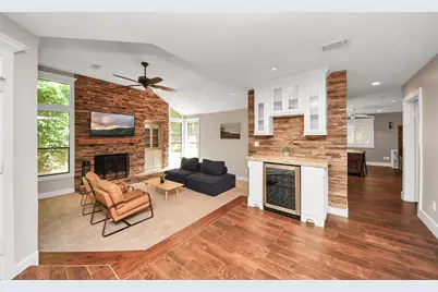 3 Hidden Deer Corner Court, The Woodlands, TX 77381 - Photo 12