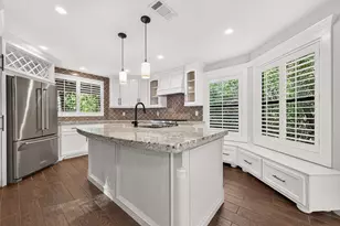 3 Hidden Deer Corner Ct, The Woodlands, TX 77381 - Photo 10