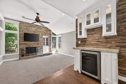 3 Hidden Deer Corner Court, The Woodlands, TX 77381 - Photo 16