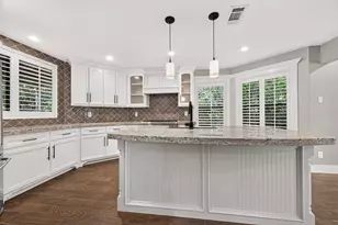 3 Hidden Deer Corner Ct, The Woodlands, TX 77381 - Photo 8