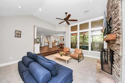 3 Hidden Deer Corner Court, The Woodlands, TX 77381 - Photo 14