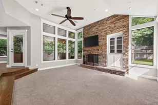 3 Hidden Deer Corner Ct, The Woodlands, TX 77381 - Photo 20