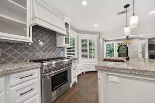 3 Hidden Deer Corner Ct, The Woodlands, TX 77381 - Photo 12