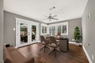 3 Hidden Deer Corner Ct, The Woodlands, TX 77381 - Photo 20