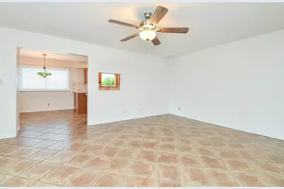 5127 Hummingbird Street, Houston, TX 77035 - Photo 10