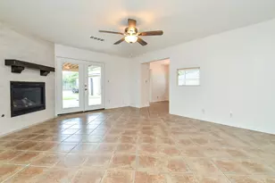 5127 Hummingbird St, Houston, TX 77035 - Photo 8