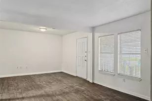 4114 Clover St, Houston, TX 77051 - Photo 4