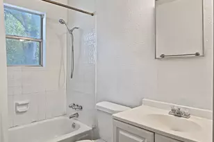 4114 Clover St, Houston, TX 77051 - Photo 10