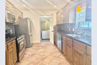 212 South Street, Baytown, TX 77520 - Photo 18
