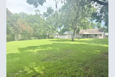 212 South Street, Baytown, TX 77520 - Photo 40