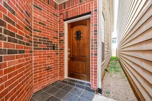 1415 Nashua St, Houston, TX 77008 - Photo 2