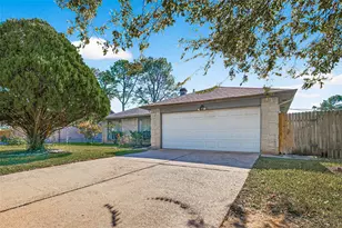 2803 Fir Crest Ct, Stafford, TX 77477 - Photo 2