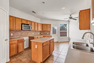 18203 Maple Arbor Ct, Cypress, TX 77429 - Photo 10