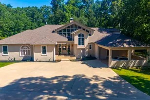 205 Twin Crk St, Lufkin, TX 75904 - Photo 4