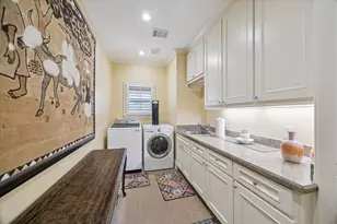 1201 Barkdull St, Houston, TX 77006 - Photo 26