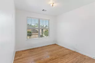 11017 Panther Ct, Houston, TX 77099 - Photo 18