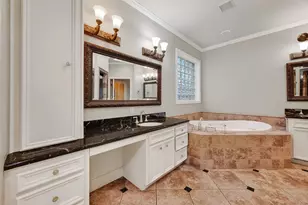 5426 Lampasas St, Houston, TX 77056 - Photo 32