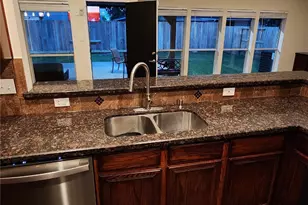 9310 Blackhawk Cir, Houston, TX 77075 - Photo 8