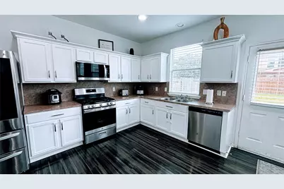 6810 Enchanted Crest Drive, Katy, TX 77449 - Photo 12