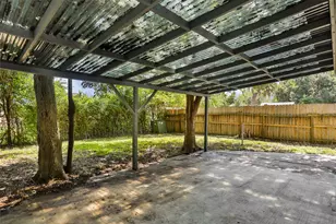 4308 Pine Shadows St, Dickinson, TX 77539 - Photo 4