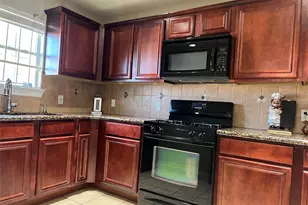 10902 Seneca St, Houston, TX 77016 - Photo 2