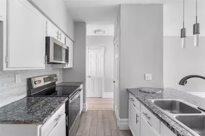 420 Wilcrest Drive #420, Houston, TX 77042 - Photo 8