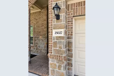 25027 Lakecrest Manor Drive, Katy, TX 77493 - Photo 2