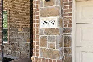 25027 Lakecrest Manor Dr, Katy, TX 77493 - Photo 2