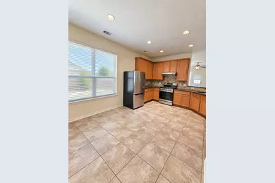 25027 Lakecrest Manor Drive, Katy, TX 77493 - Photo 6