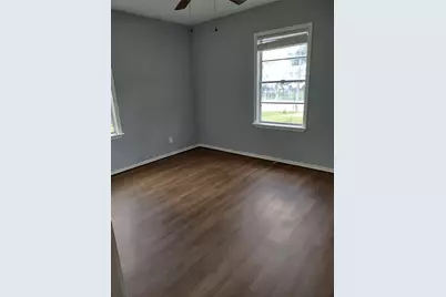6027 Belneath Street, Houston, TX 77033 - Photo 6