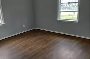 6027 Belneath St, Houston, TX 77033 - Photo 6