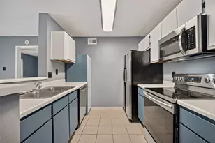 18800 Egret Bay Blvd Blvd, Webster, TX 77058 - Photo 12
