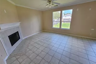 9711 Sugarblossom Ln, Sugar Land, TX 77498 - Photo 6