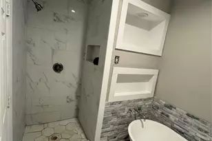 10319 Glenkirk Dr, Houston, TX 77089 - Photo 12