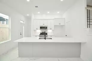 9312 Waller St, Houston, TX 77012 - Photo 8