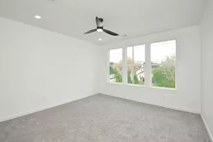 9312 Waller St, Houston, TX 77012 - Photo 16