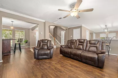 16818 Basewood Court, Sugar Land, TX 77498 - Photo 10