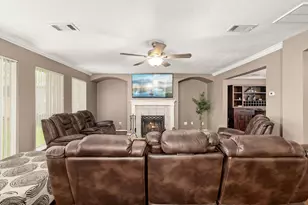16818 Basewood Ct, Sugar Land, TX 77498 - Photo 6
