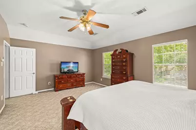 16818 Basewood Court, Sugar Land, TX 77498 - Photo 20
