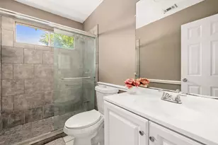 16818 Basewood Ct, Sugar Land, TX 77498 - Photo 28