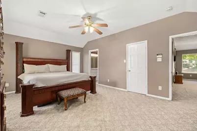 16818 Basewood Court, Sugar Land, TX 77498 - Photo 20