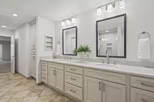 201 Vanderpool Ln, Houston, TX 77024 - Photo 32