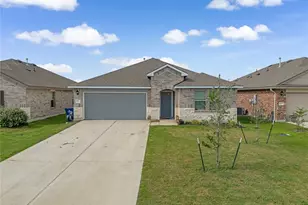 8022 Front Nine Ln, Navasota, TX 77868 - Photo 1