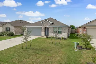 8022 Front Nine Ln, Navasota, TX 77868 - Photo 30