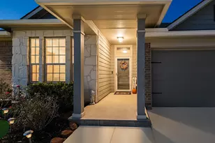 305 Brock's Ct, Montgomery, TX 77356 - Photo 2