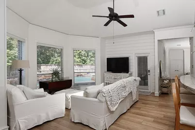 27 Acorn Cluster Court, The Woodlands, TX 77381 - Photo 12
