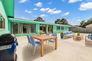 3411 Woodcrest Dr, Baytown, TX 77521 - Photo 2