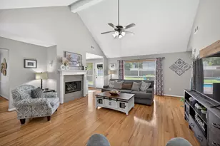 923 N Wellsford Dr, Pearland, TX 77584 - Photo 4